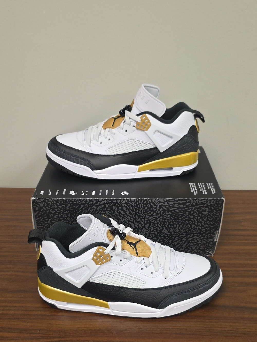 Jordan Spizike Low White/Black/Metallic Gold Mens 10.5 FQ1759-108 New